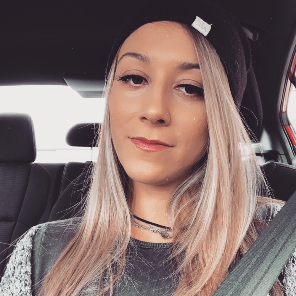 Meet your Posher, Kelly